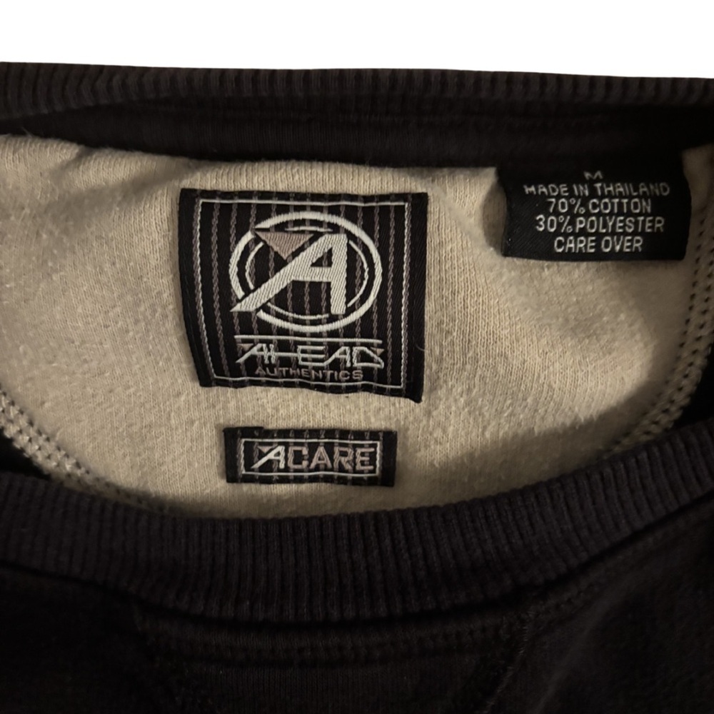 Vintage 90’s « Vancouver Golf Club » Black Crewneck Sweater - Picture 6 of 6